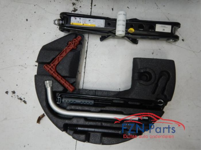 Thuiskomer Audi A8 (22729665)