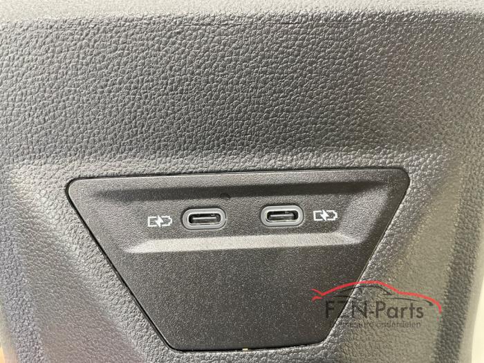 VW Touran 5TA Armleuning