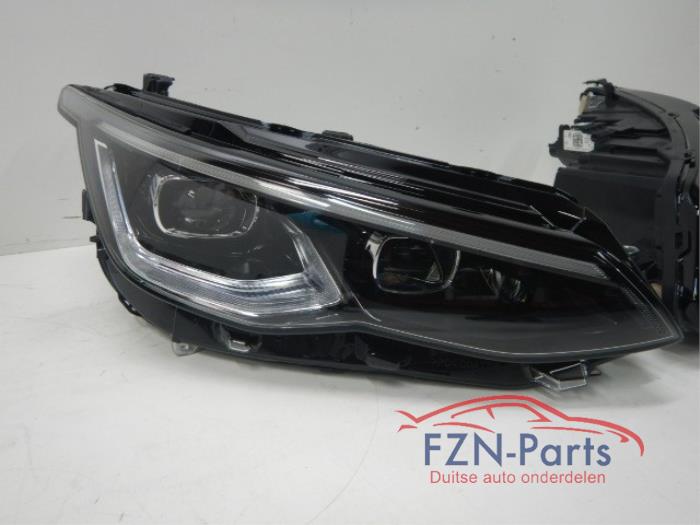 VW Golf 8 Black Edition IQ LED Koplampenset Set L + R