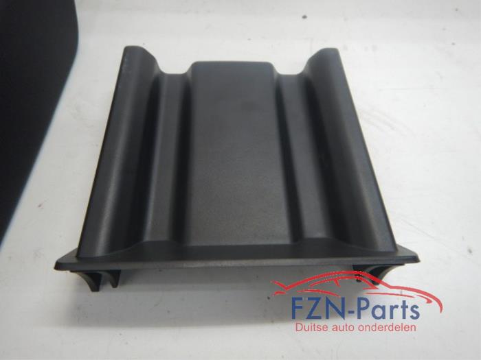 VW Golf 8 Armsteun Leer Wit Stiksel