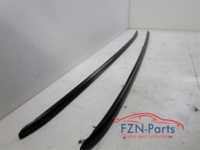 VW Passat B8 3G Variant Dakdragers Set L+R Mat Zwart