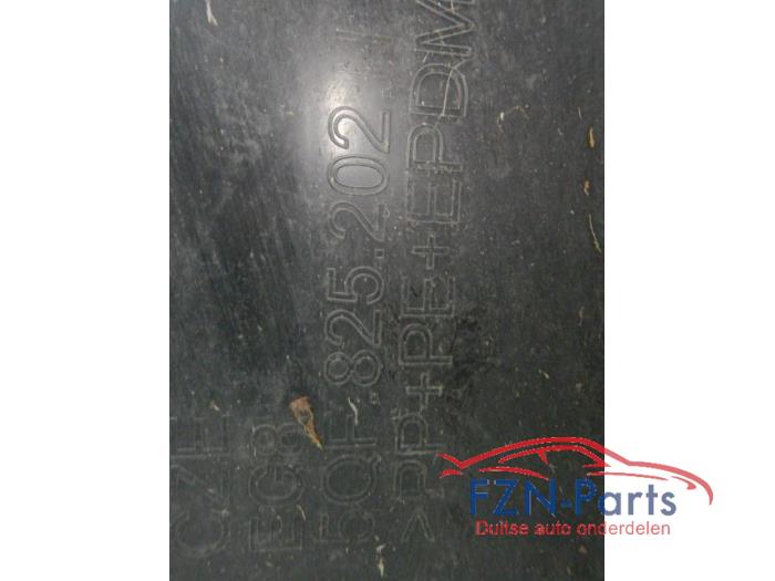 VW Tiguan 5NA Bodemplaat Rechts