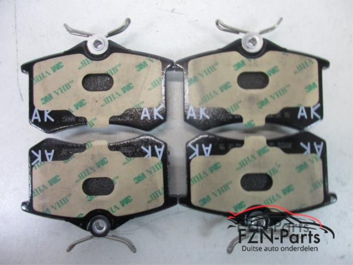Remblok achter Volkswagen Jetta (22743479)