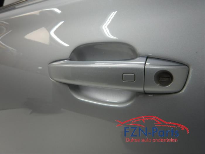 Portier 4Deurs links-voor Audi A8 (22742958)