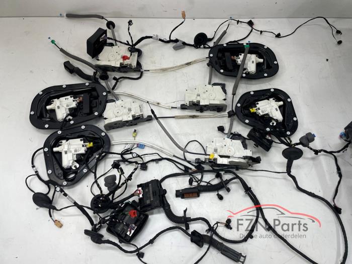 AudI A6 4K Softclose Set Compleet Rondom