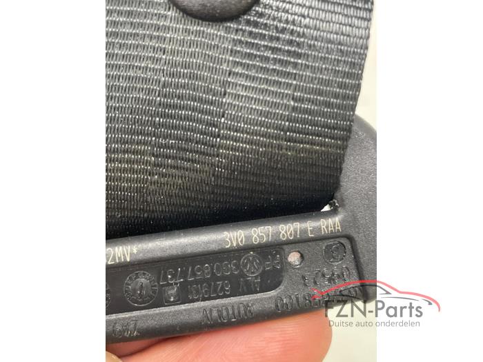 VW Passat Variant B8 Veiligheidsgordel Midden-Achter