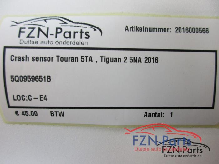 Airbag Sensor Volkswagen Tiguan (22738439)