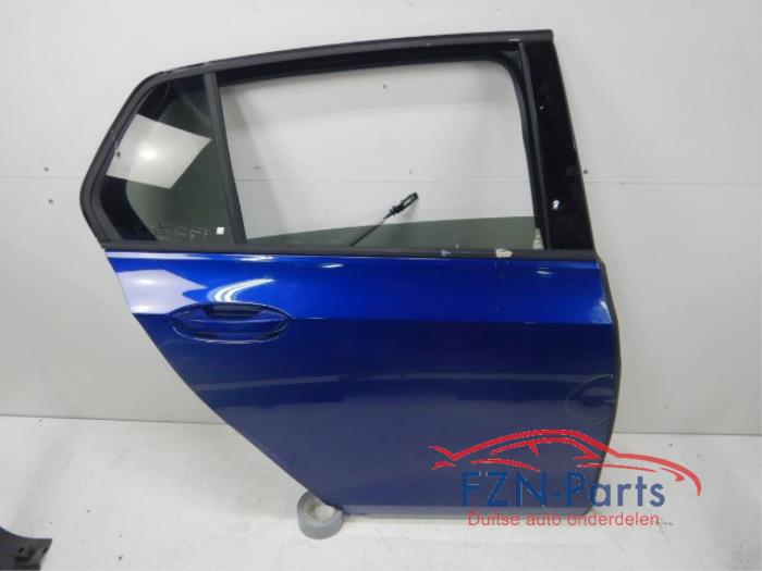 VW Golf 8 Portier Rechts -voor LD5K Blauw Kleur: LD5K Lapiz Blue Schade zie fotosPortier deur rechts achterzijde blauw 1.0 TSI 140003 01-02-2020 07-03-2024
2.0 TDI 4motion 146244 01-06-2021 07-03-2024
1.4 TSI eHybrid 146214 01-07-2020 07-03-2024
2.0 TDI 4motion 142910 01-09-2020 18-02-2024
1.0 eTSI 142889 01-06-2020 07-03-2024
2.0 TSI R 4motion 142541 01-09-2020 07-03-2024
1.4 GTE Plug-in Hybrid