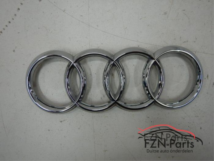Audi Q7 4M Emblem Grille Logo