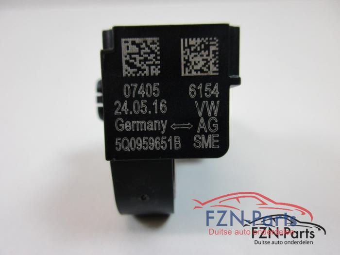 Airbag Sensor Volkswagen Tiguan (22738439)