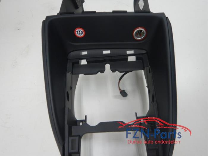 Audi A3 8V MiddenConsole Armsteun