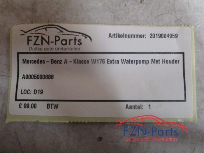 Mercedes-Benz A-Klasse W176 Extra Waterpomp Met Houder