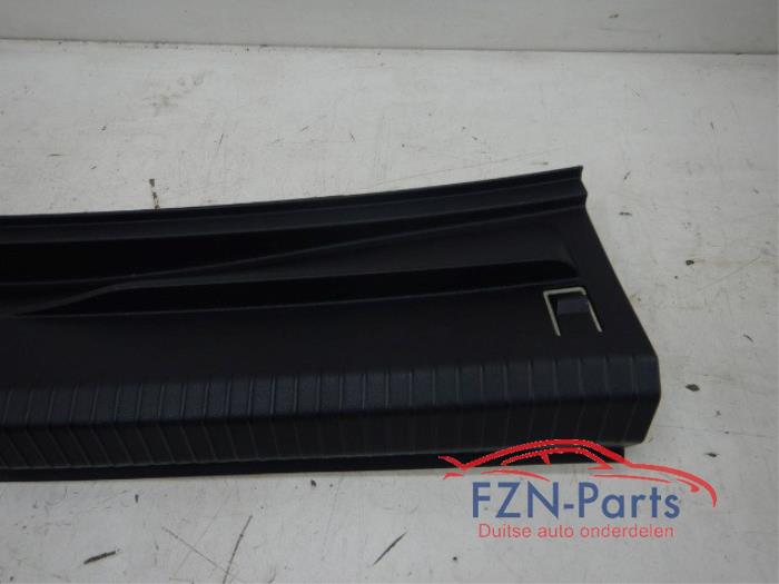 VW Golf 8 Instapbekleding Achterklep