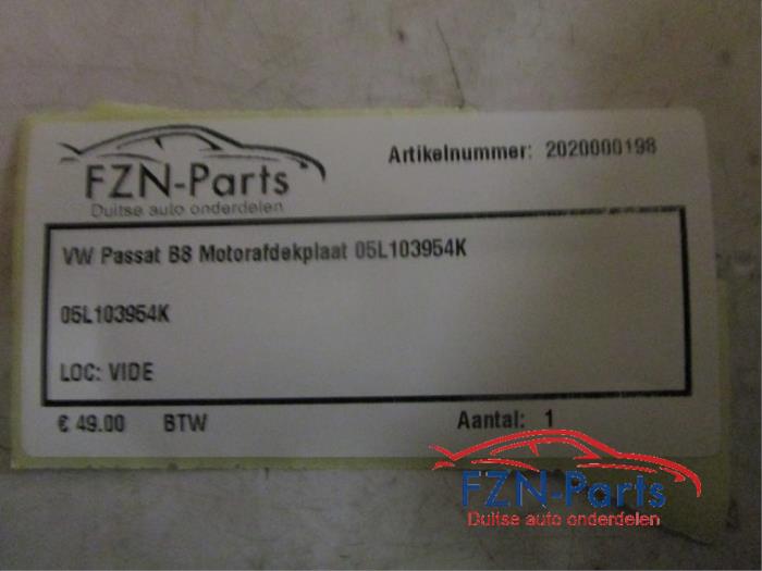 VW Passat B8 Motorafdekplaat