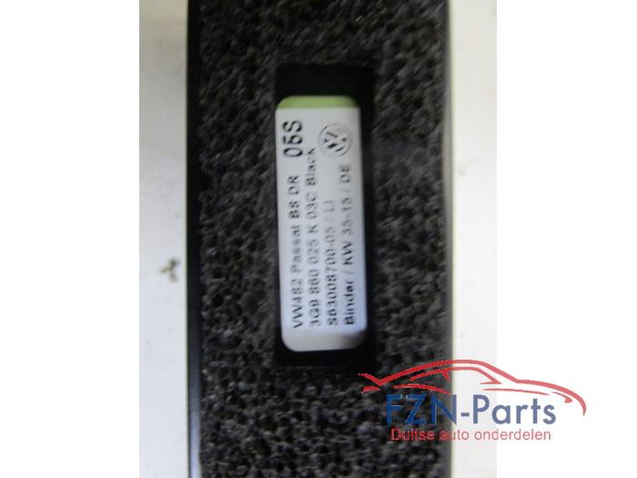 VW Passat B8 3G Variant Dakdrager Links Mat Zwart