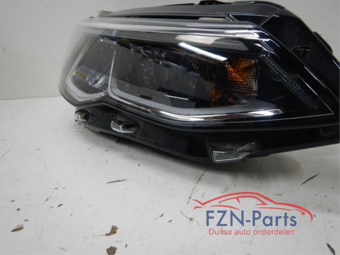 VW Golf 8 5H1 Koplamp LED Rechts R