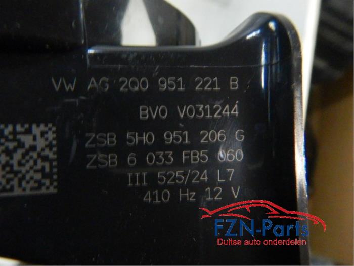 VW Golf 8 Claxon met Houder