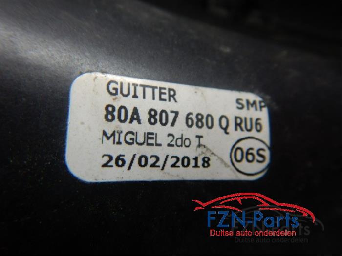 Audi SQ5 80A Voorbumper Inleg R Rechts ACC