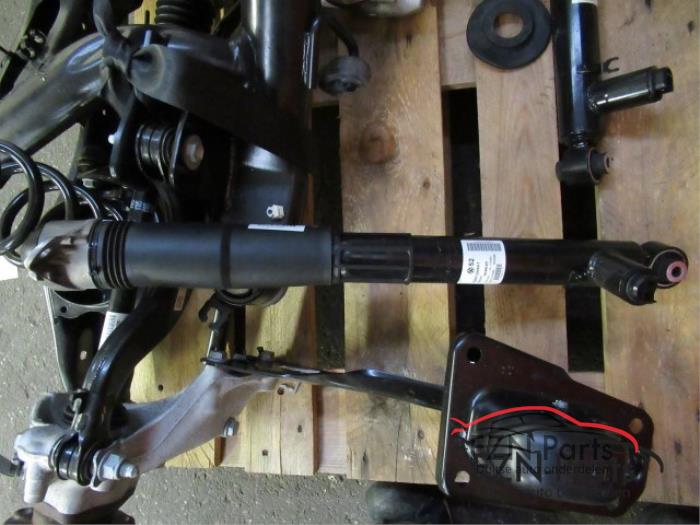 Wielophanging rechts-achter Volkswagen Passat (22729623)
