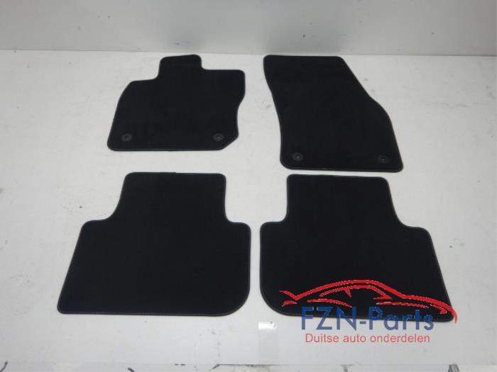 VW Tiguan 571 Mattenset Compleet Grijs Sticksel