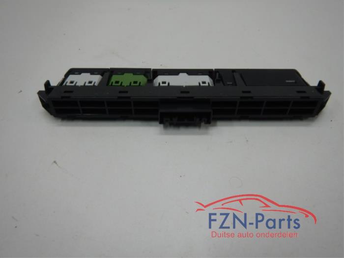 VW Passat B8 schakelaars dashboard midden
