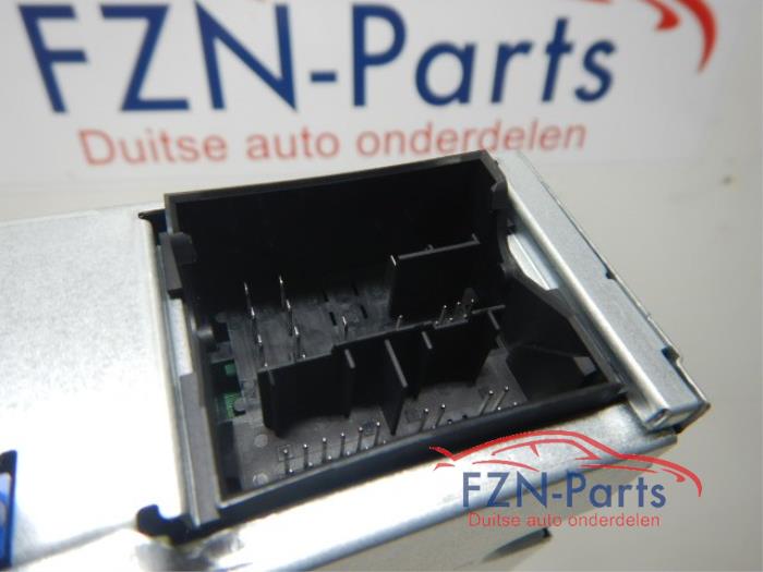VW Passat B8 Regelapparaat Radio Navigatie
