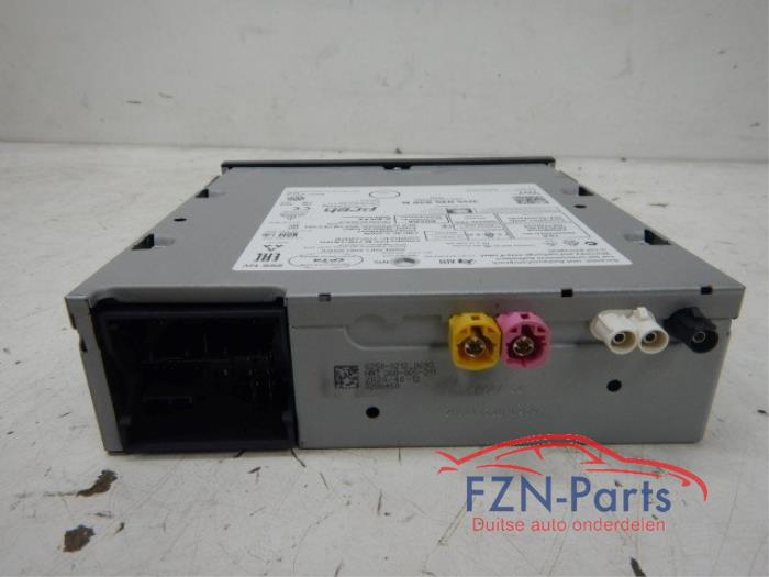 VW Passat B8 Regelapparaat Radio Navigatie
