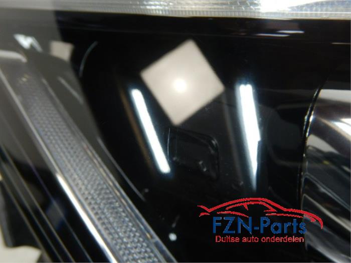 VW Golf 8 GTE IQ LED Koplamp Rechts R