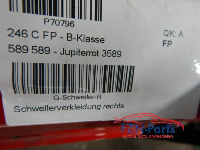 Zijskirt rechts Mercedes B-Klasse (22727833)