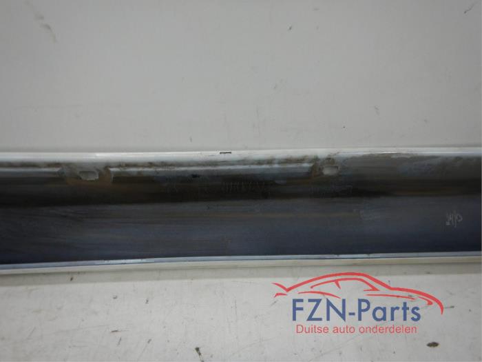 Zijskirt links Mercedes B-Klasse (22727564)