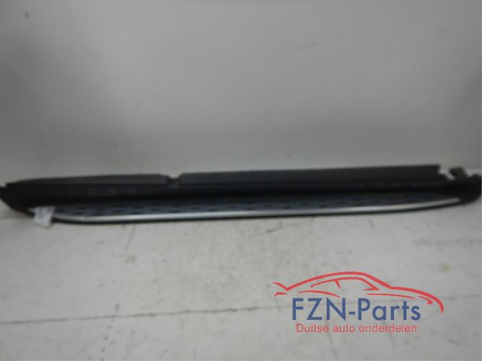 Zijskirt rechts Mercedes GLE (22727845)