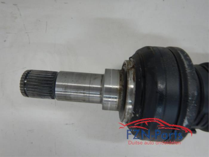 Mercedes-Benz C-Klasse W205 C250 Aandrijfas Links-Achter