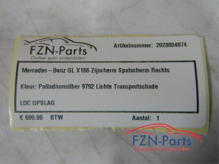 Mercedes - Benz GL X166 Zijscherm Spatscherm Rechts