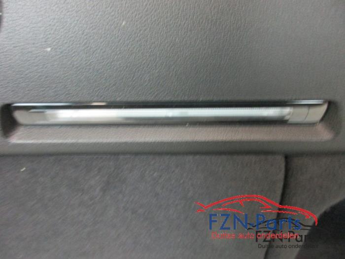 Zijpaneel Bekleding rechts-achter Audi A4 (22738222)