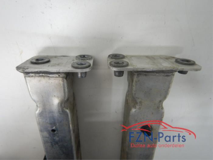 Frontdeel steun Audi A8 (22744365)