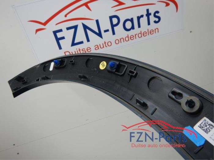 Wielrand achter Audi E-Tron (22742836)