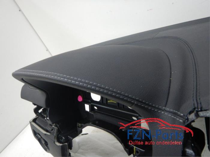 Dashboard Mercedes GLE (22744437)