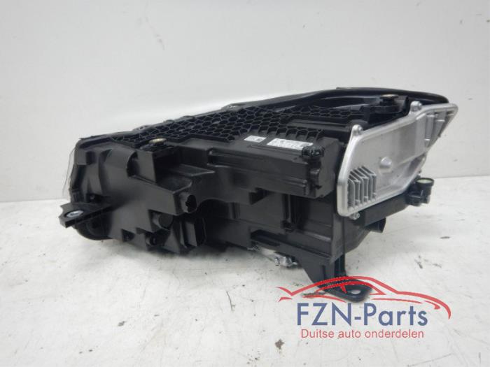 VW Caddy 2K8 Koplamp Rechts VOLLED