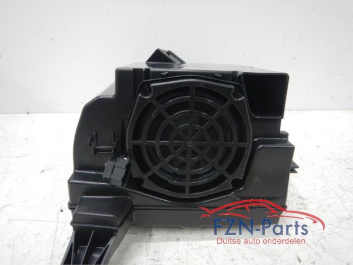 Subwoofer Skoda Superb (22739611)
