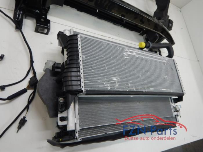 VW Transporter T6.1 Voorkop 2.0 TDI 4PDC LED 35/36 Two Tone Kleur: Fortanarot LB3Z/