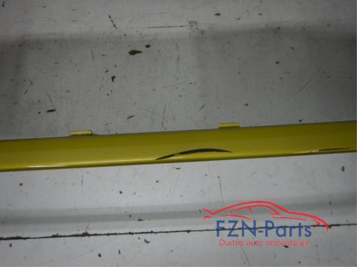 VW Golf 8 Voorbumper Lime Yellow