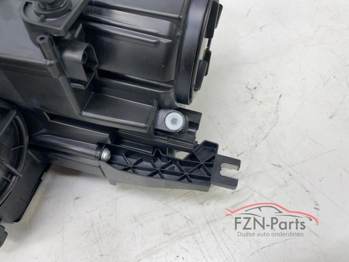 VW Sharan 7N Koplamp Xenon Rechts Oortje gebroken