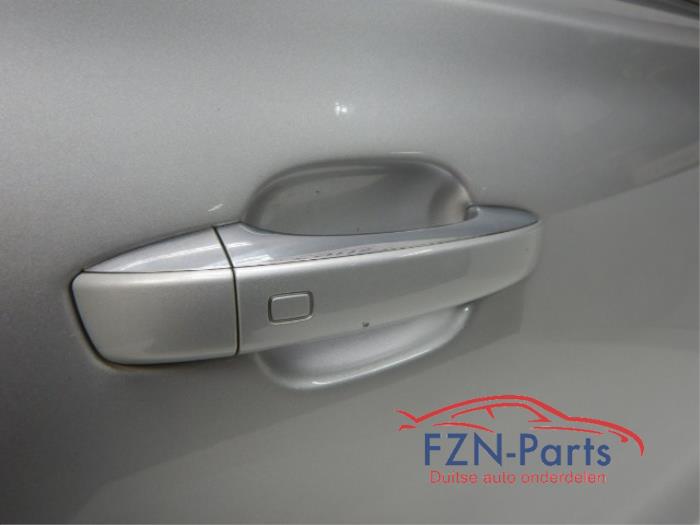 Portier 4Deurs rechts-voor Audi A8 (22744498)