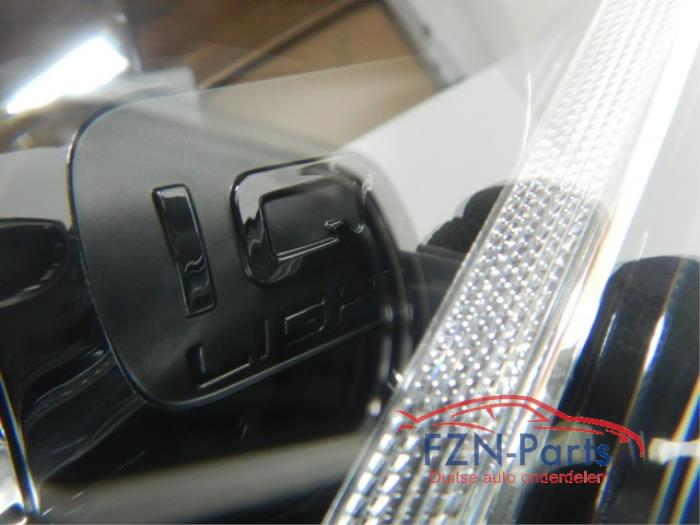 VW Golf 8 Black Edition IQ LED Koplampenset Set L + R