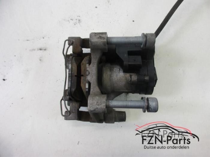 VW Passat B8 Elektrische Remklauw Links-achter