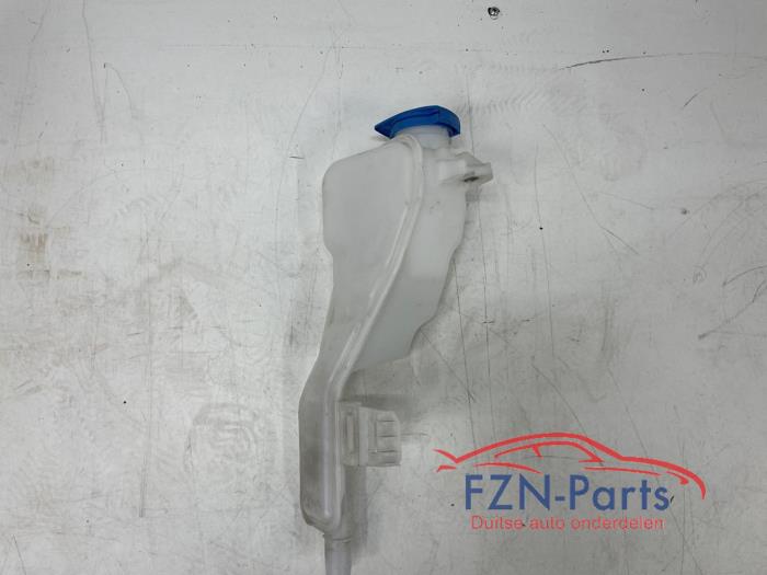 Ruitensproeiertank voor Volkswagen Golf (22810807)