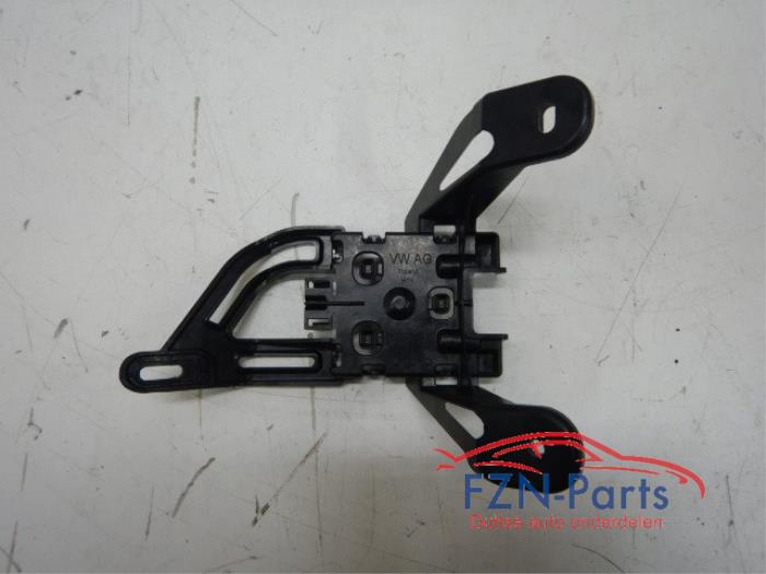 VW Golf 8 Variant Side-Assist Houder Links