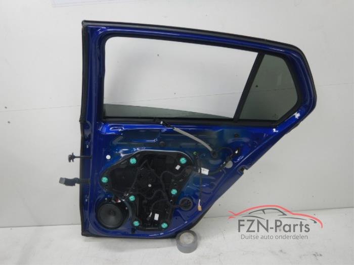 VW Golf 8 Portier Rechts -voor LD5K Blauw Kleur: LD5K Lapiz Blue Schade zie fotosPortier deur rechts achterzijde blauw 1.0 TSI 140003 01-02-2020 07-03-2024
2.0 TDI 4motion 146244 01-06-2021 07-03-2024
1.4 TSI eHybrid 146214 01-07-2020 07-03-2024
2.0 TDI 4motion 142910 01-09-2020 18-02-2024
1.0 eTSI 142889 01-06-2020 07-03-2024
2.0 TSI R 4motion 142541 01-09-2020 07-03-2024
1.4 GTE Plug-in Hybrid