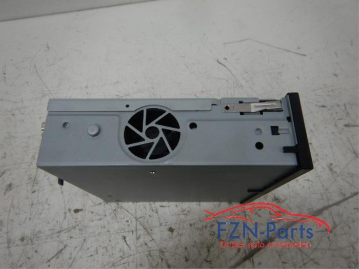 VW Tiguan 5NA Regelapparaat Radio