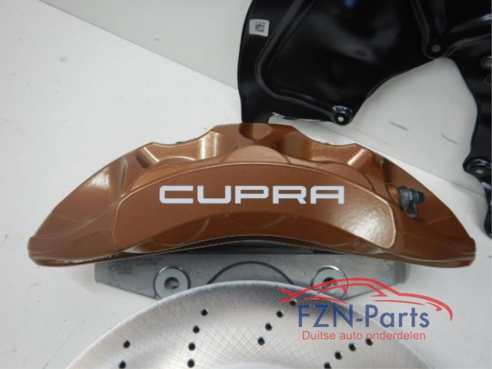 VW Golf 7 / 7.5 / 8 5G 5H Remset Voorzijde 6 Pots Akebono 374MM L+R NIEUW